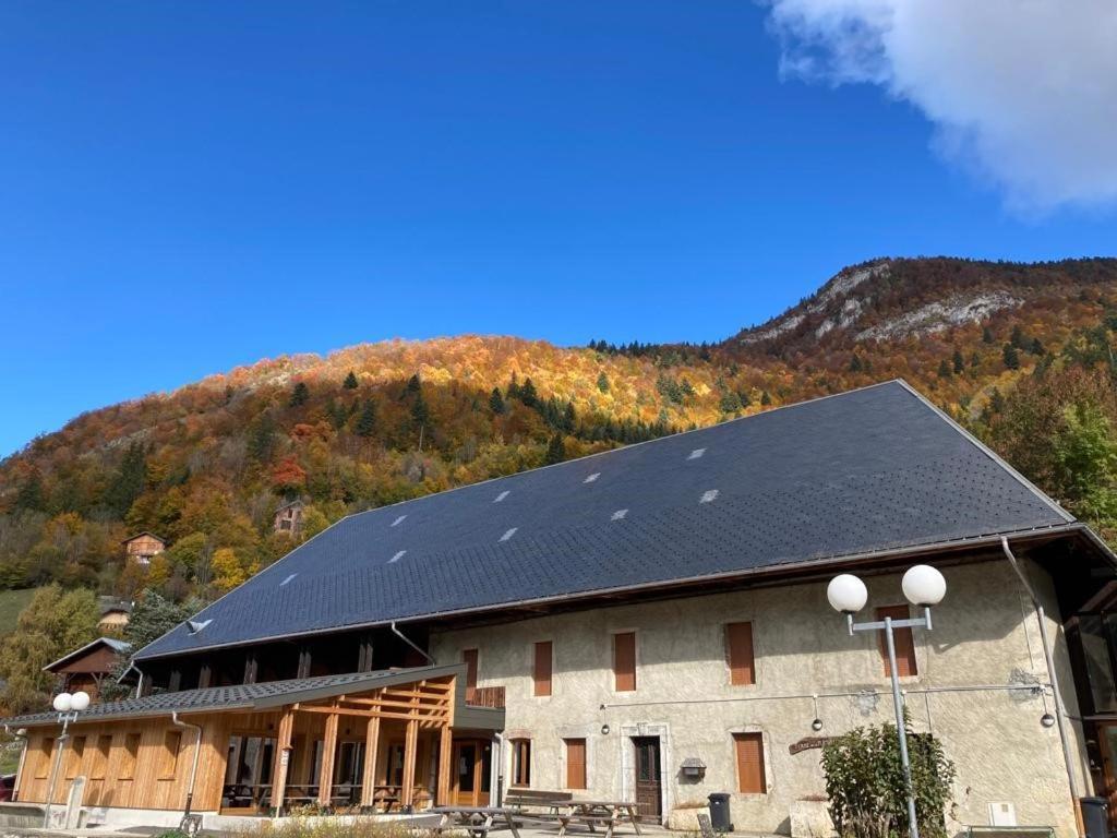 Hotel La Ferme De La Mense Aillon-le-Jeune Zewnętrze zdjęcie
